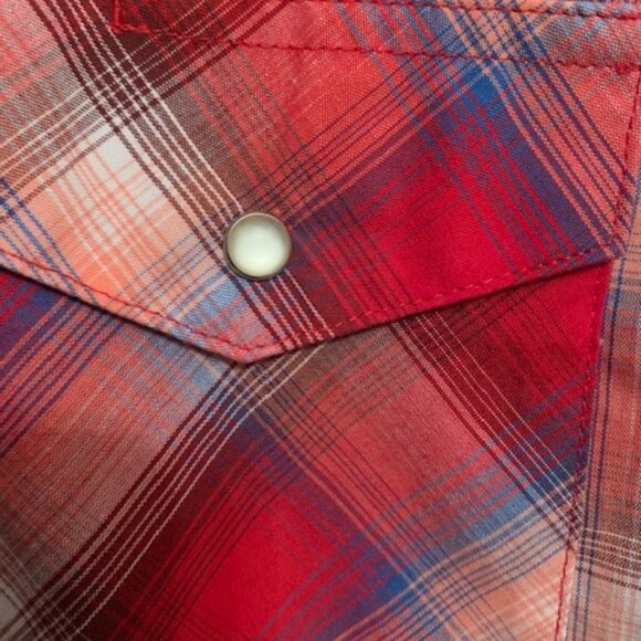 Plaid Wrangler Button Down Pearl Buttons EXCELLENT shape!! - Picture 3 of 6